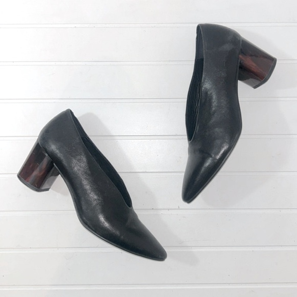 Vagabond Chunky Heel Leather Pumps